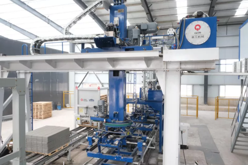 Cách chọn máy tạo khối phù hợp với nhu cầu sản xuất bê tông của bạn